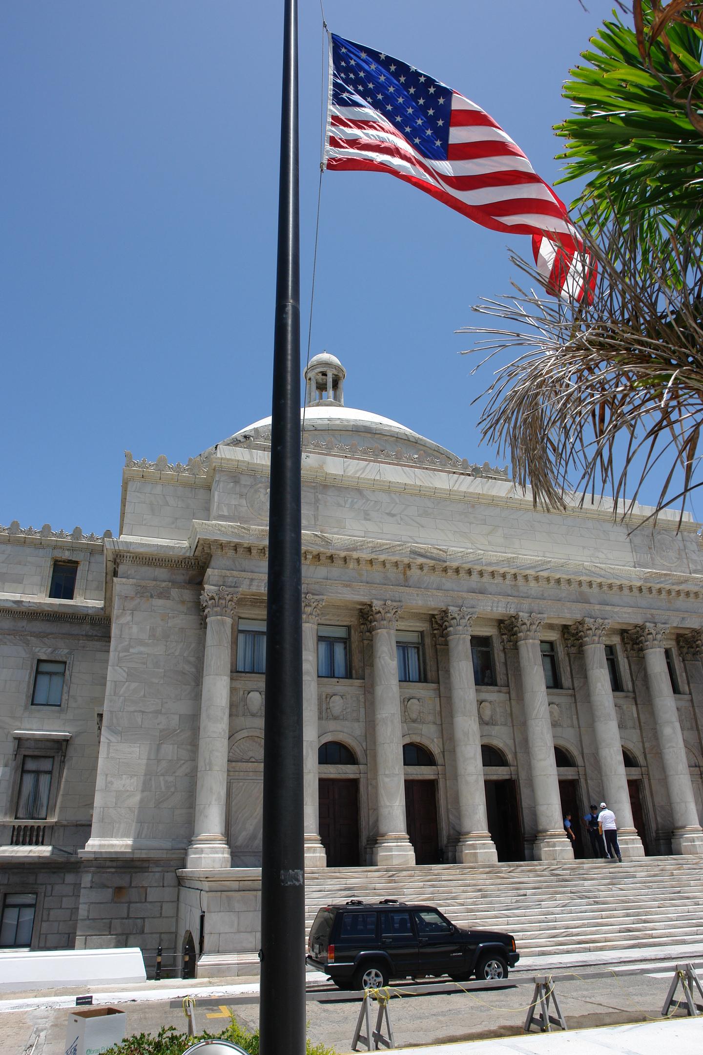 Capitolio de Puerto Rico - San Juan (Puerta de Tierra) - 2009 00006